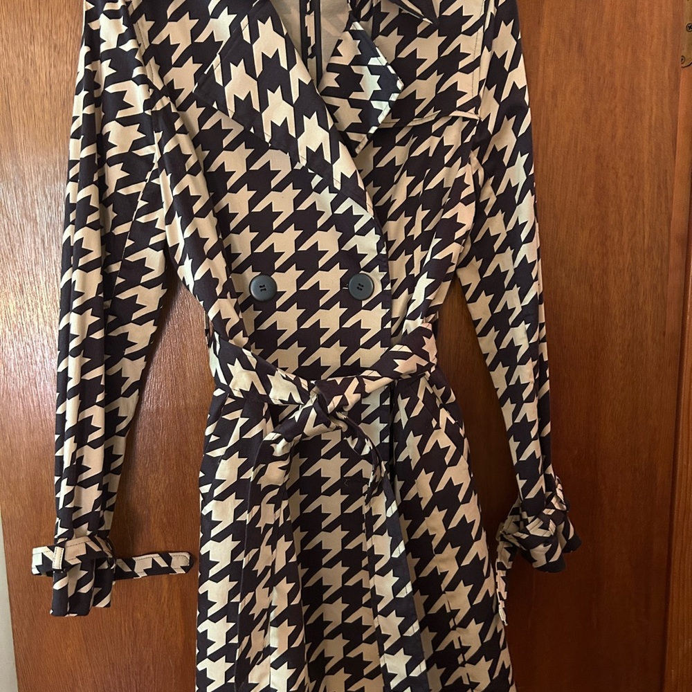 Houndstooth Patterned 3/4 Length Cotton Coat. Siz… - image 1